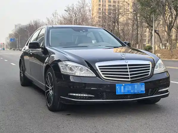 Mercedes-Benz S-Class 2010