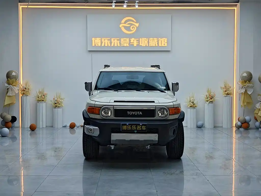 Toyota FJ Cruiser 2019 — фото 2