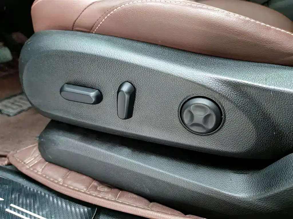 Buick Envision Plus 2018 — фото 15