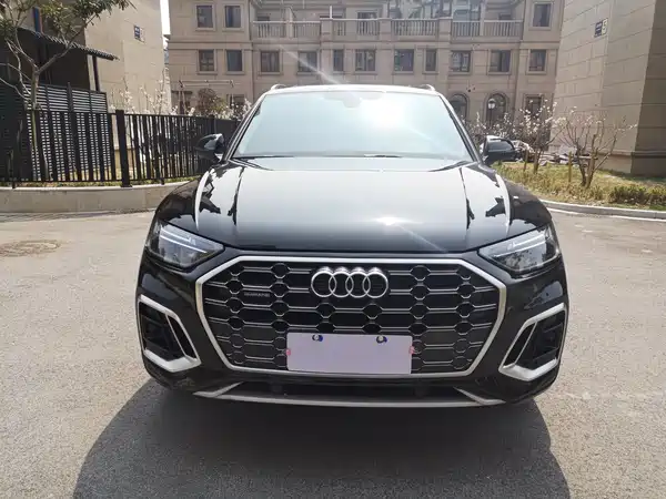Audi Q5L 2022