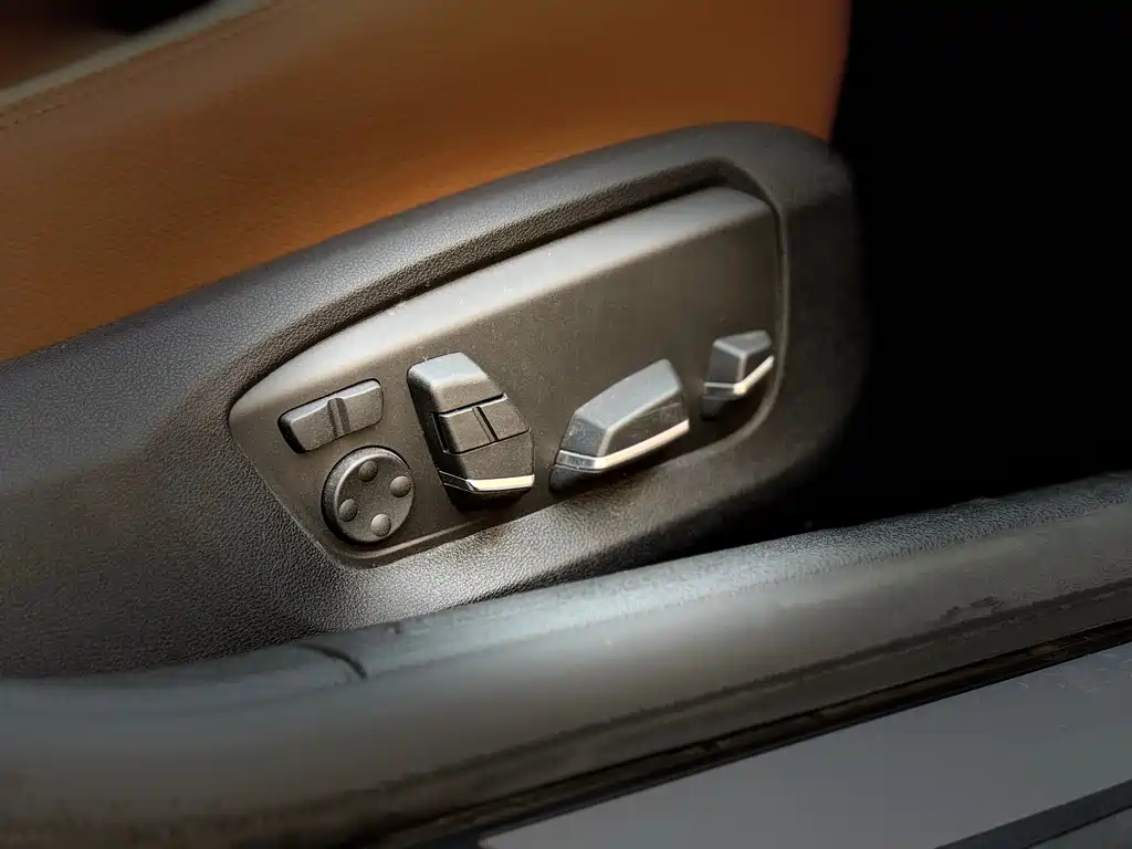 BMW 7 Series 2015 — фото 21
