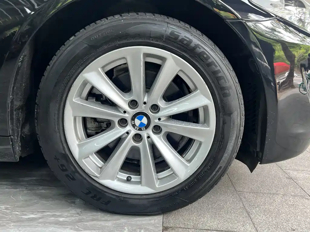 BMW 5 Series 2013 — фото 14