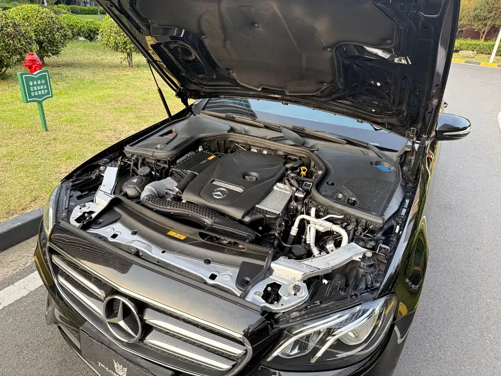 Mercedes-Benz E-Class 2018 — фото 13