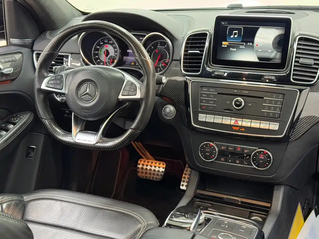 Mercedes-Benz GLE Coupe AMG 2018 — фото 17