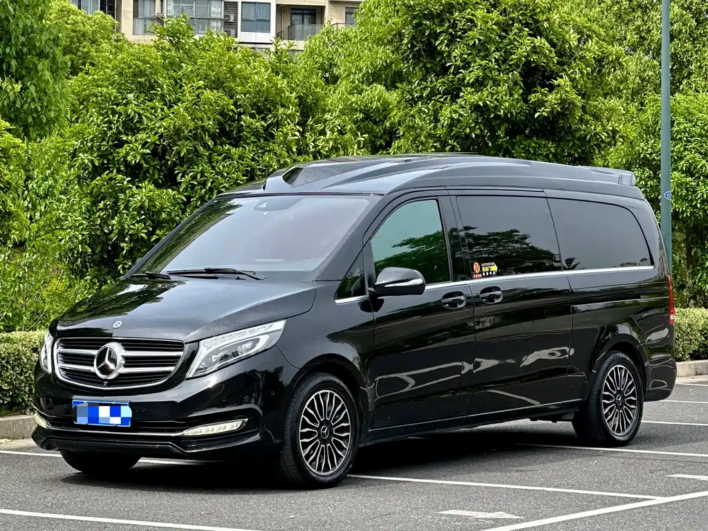 Mercedes-Benz V-Class 2019 — фото 1