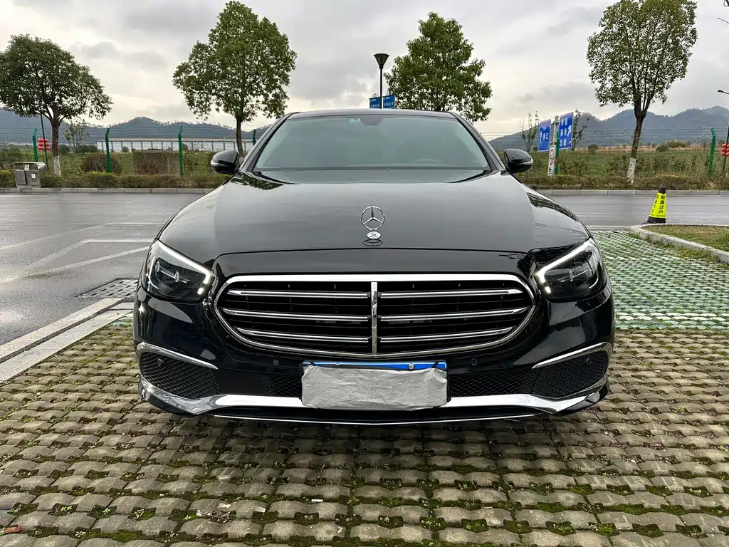 Mercedes-Benz E-Class 2023 — фото 2
