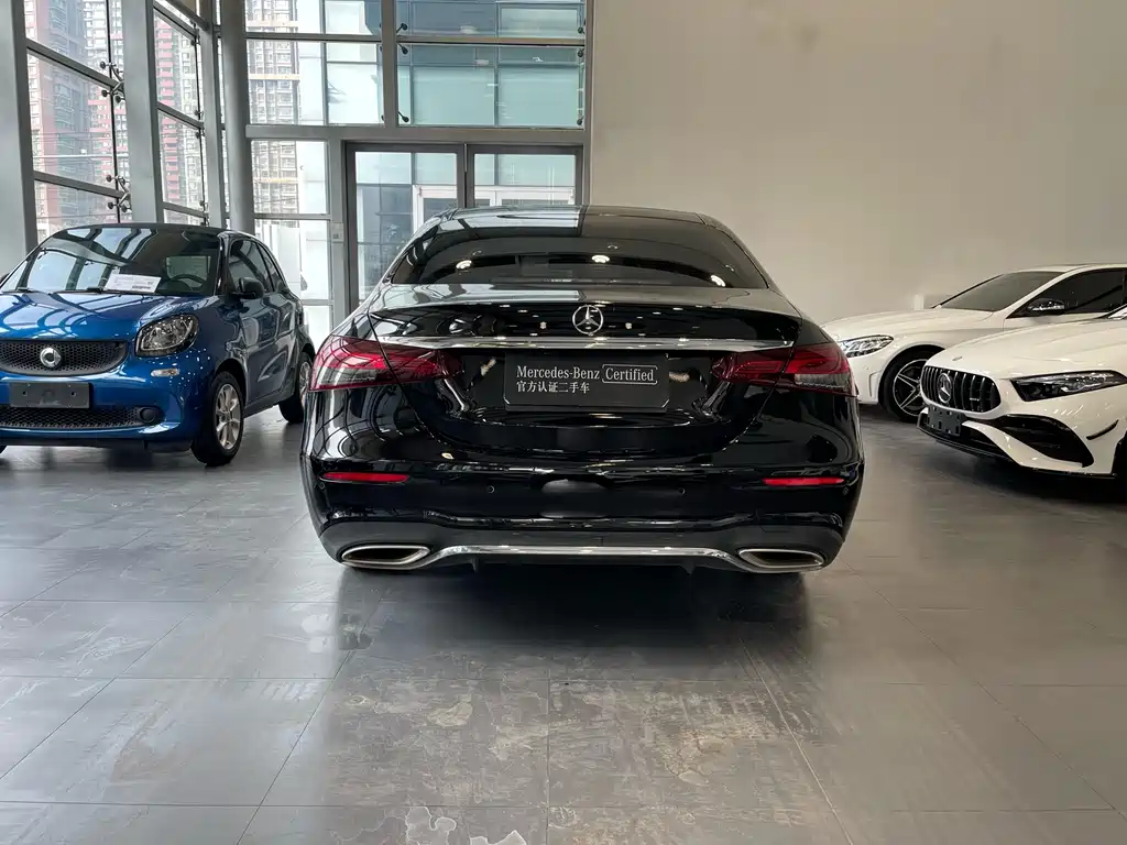 Mercedes-Benz E-Class 2022 — фото 13