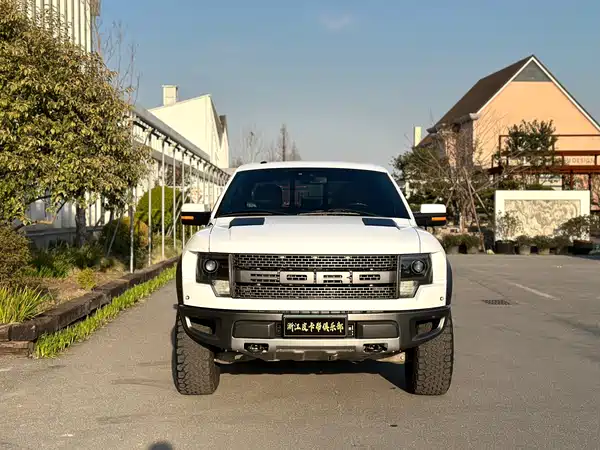 Ford F-150 Raptor 2014