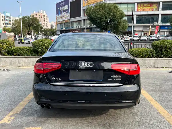 Audi A4L 2013