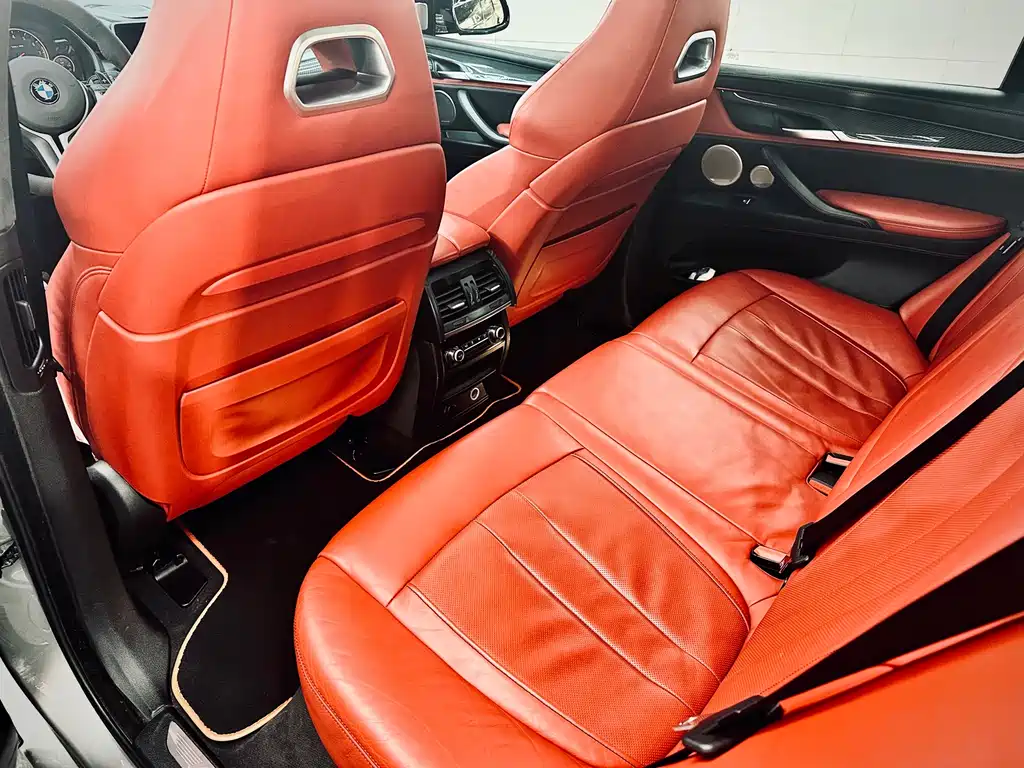 BMW X5 M 2015 — фото 12