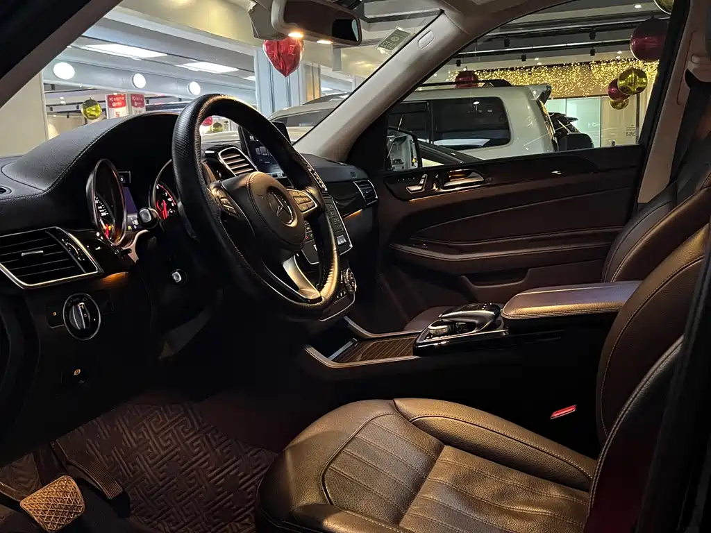 Mercedes-Benz GLS 2018 — фото 11