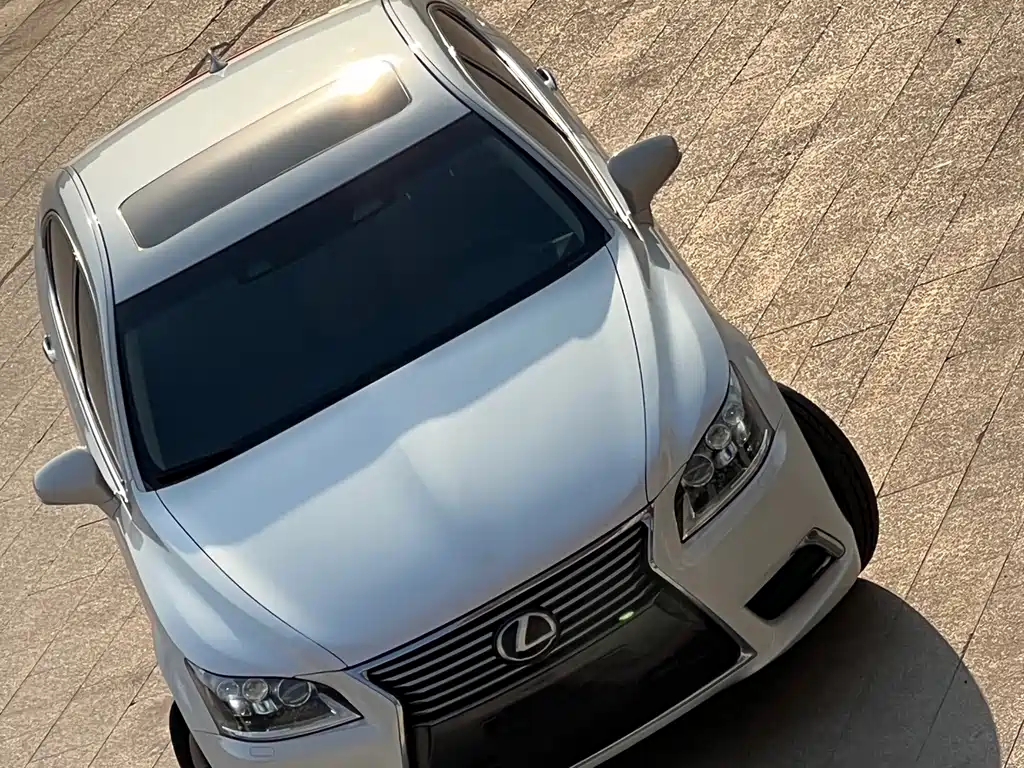Lexus LS 2016 — фото 4