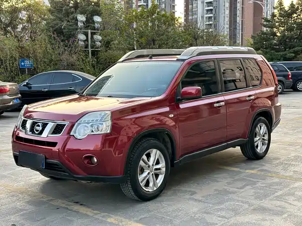 Nissan X-Trail 2012