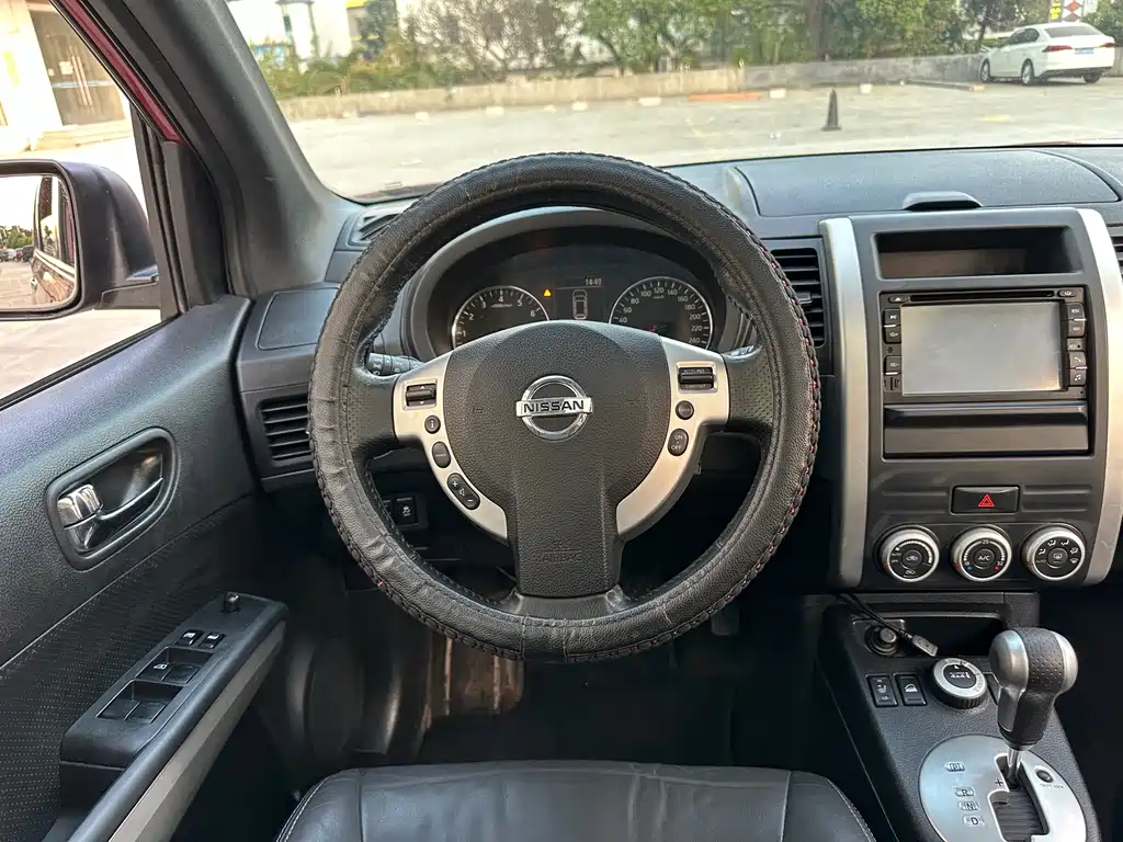 Nissan X-Trail 2013 — фото 16