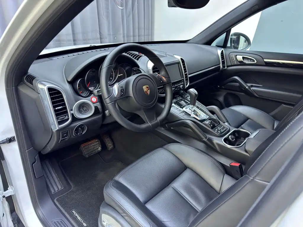 Porsche Cayenne 2014 — фото 13