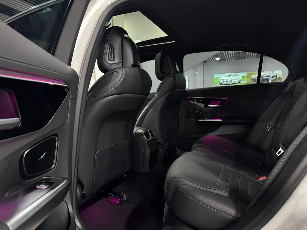 Mercedes-Benz C-Class 2022 — фото 11