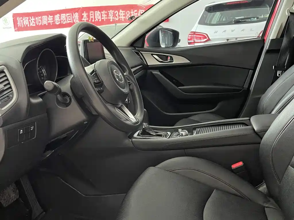 Mazda 3 Axela 2018 — фото 5