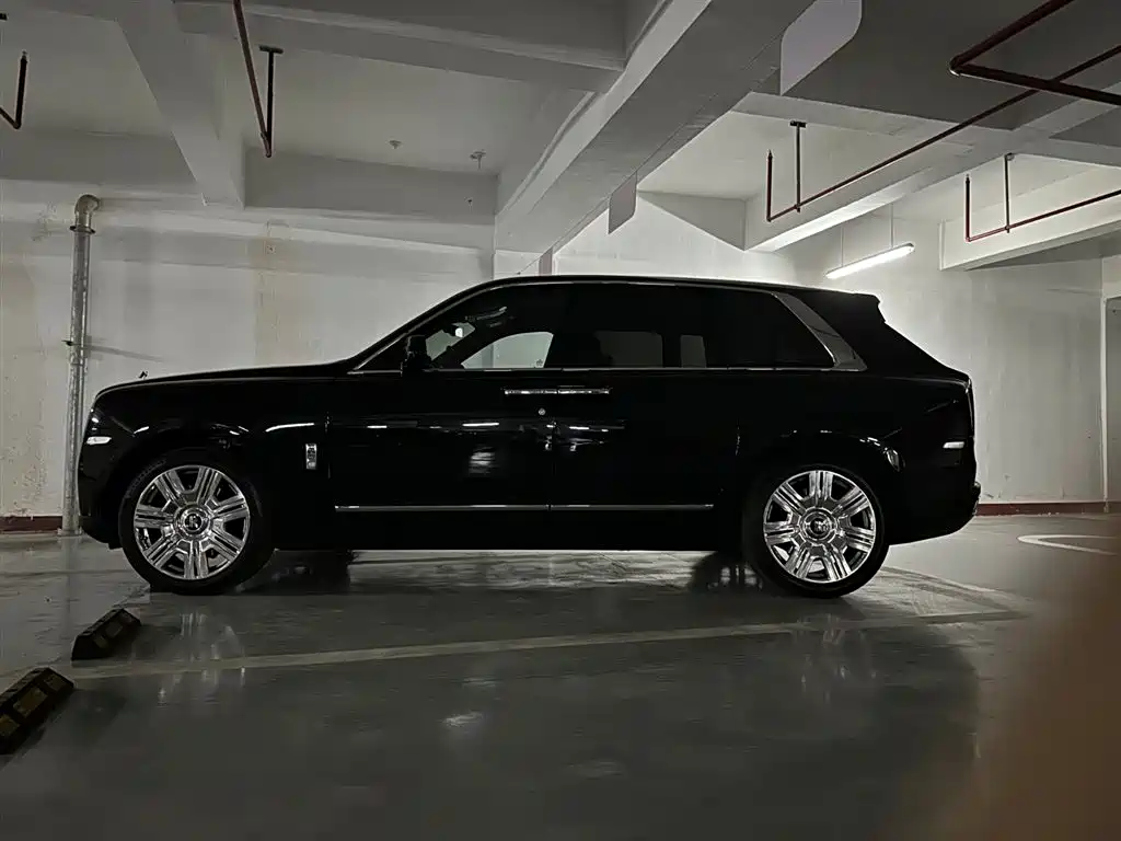 Rolls-Royce Cullinan 2020 — фото 6
