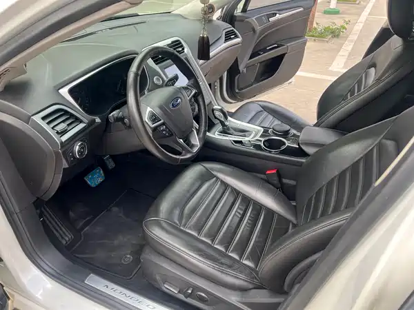 Ford Mondeo 2013