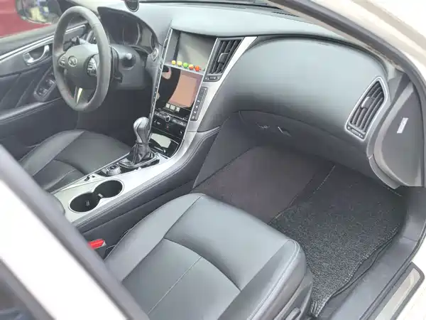 Infiniti Q50 2014
