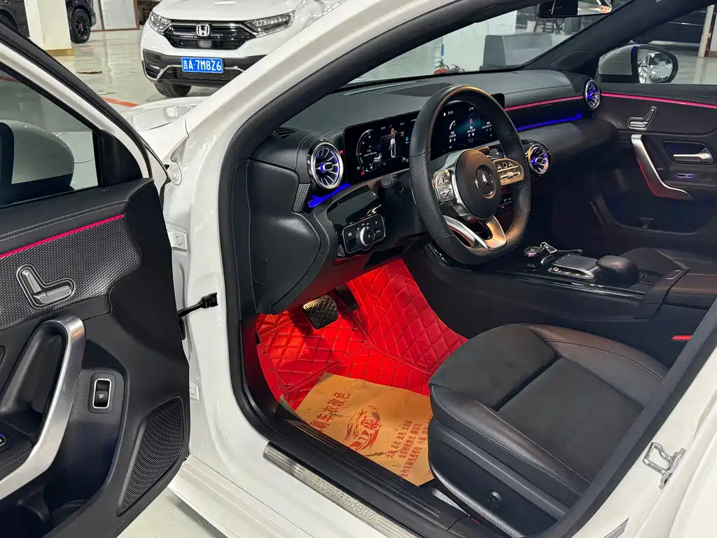 Mercedes-Benz A-Class 2021 — фото 10