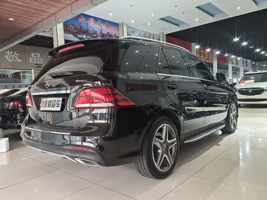 Mercedes-Benz GLE 2017 — фото 16