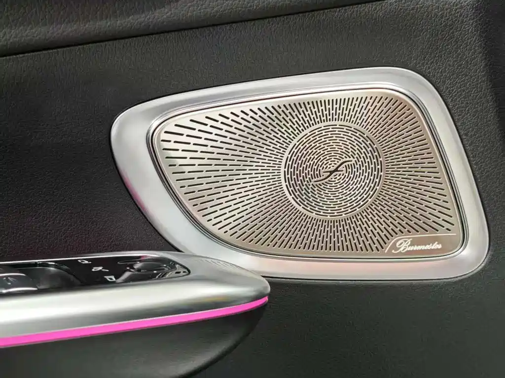 Mercedes-Benz C-Class 2024 — фото 12