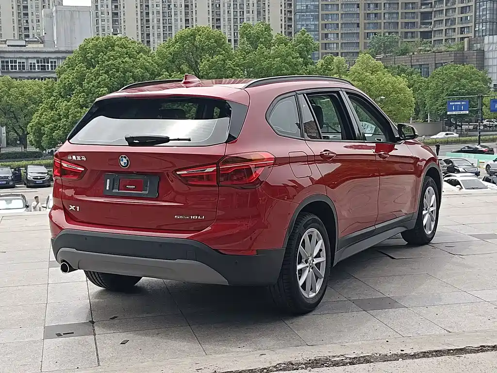 BMW X1 2019 — фото 8