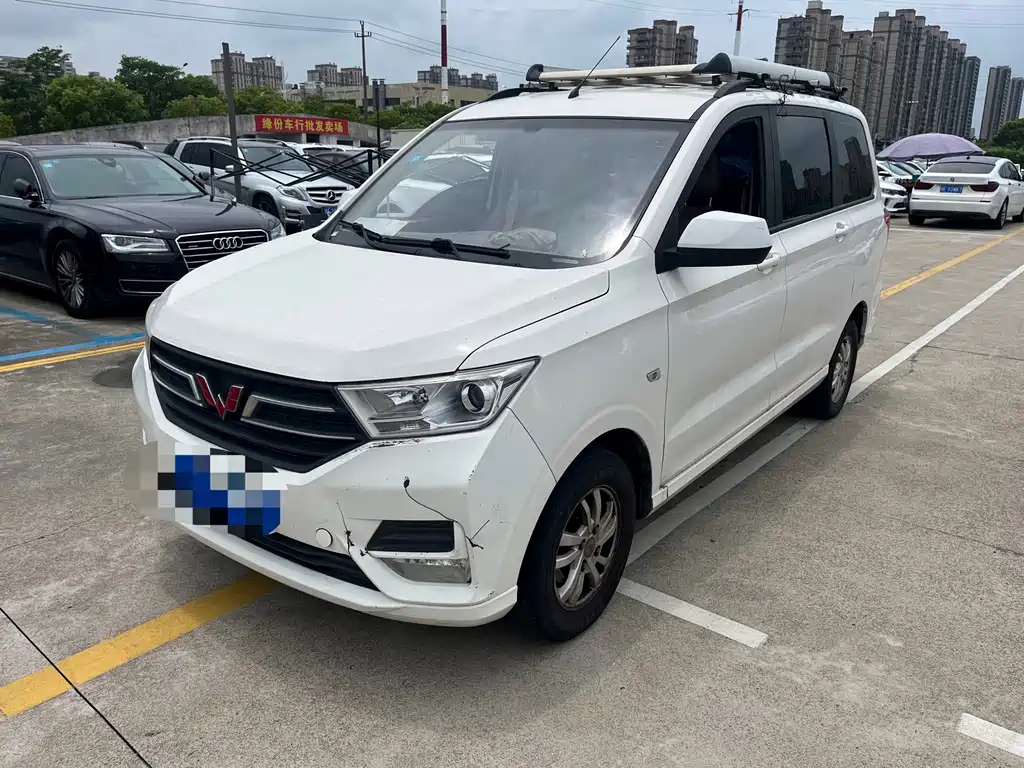Wuling Hongguang 2019 — фото 9