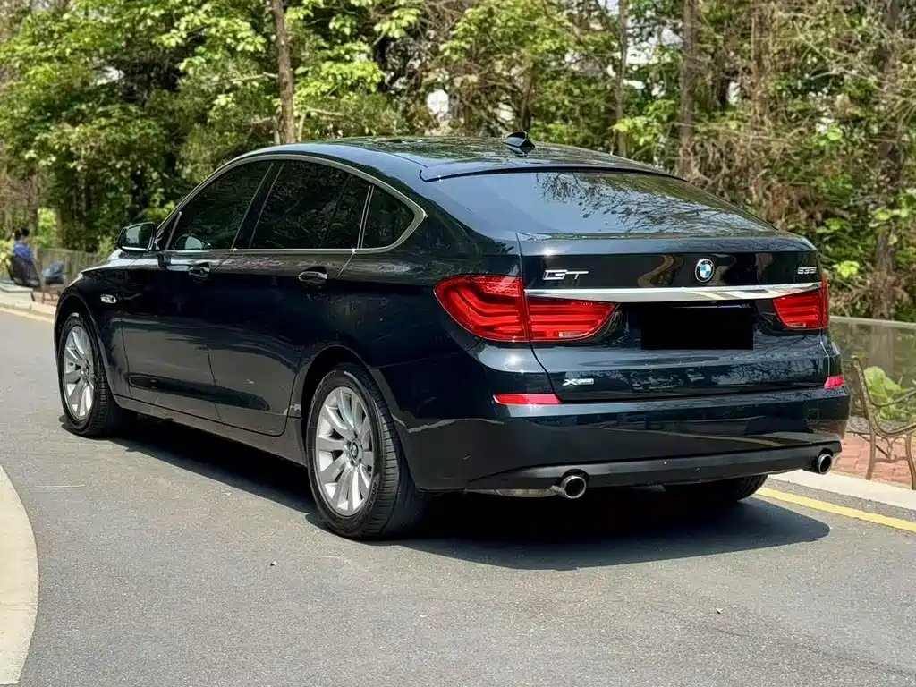 BMW 5 Series GT 2014 — фото 15