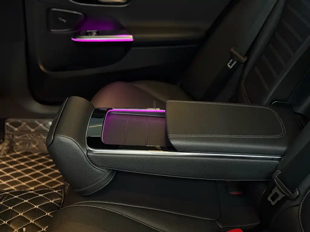 Mercedes-Benz C-Class 2022 — фото 23