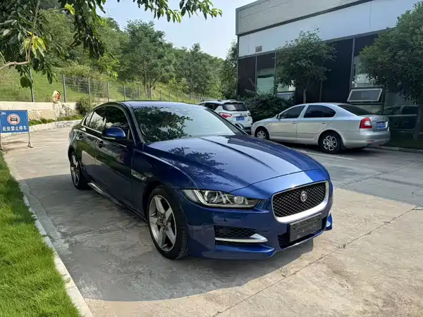Jaguar XE 2015