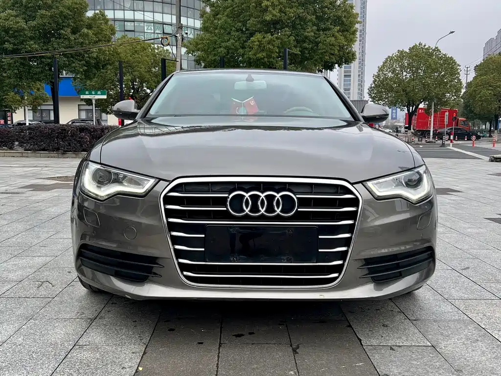 Audi A6L 2014 — фото 2