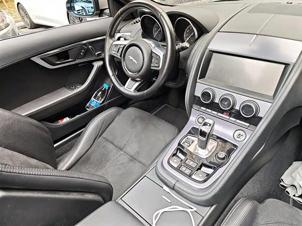 Jaguar F-TYPE 2018 — фото 13