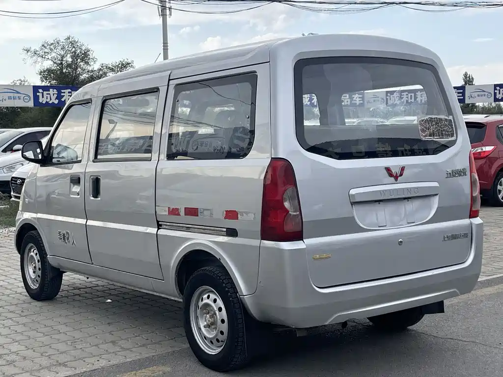 Wuling Rongguang 2015 — фото 8
