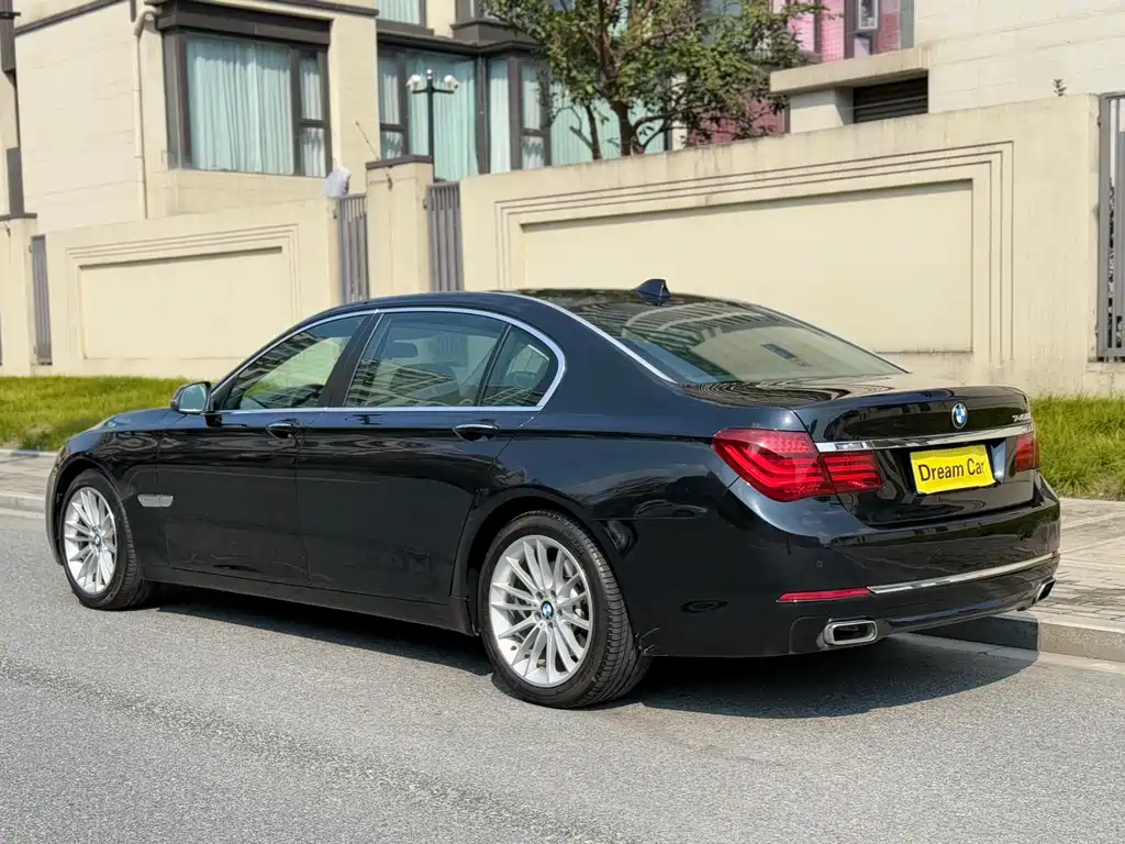 BMW 7 Series 2015 — фото 3