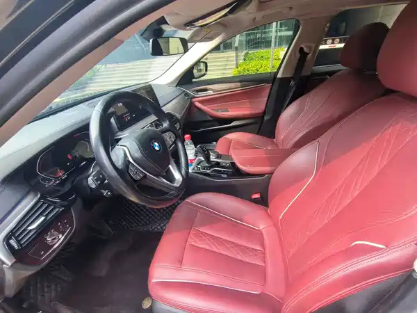 BMW 5 Series 2021