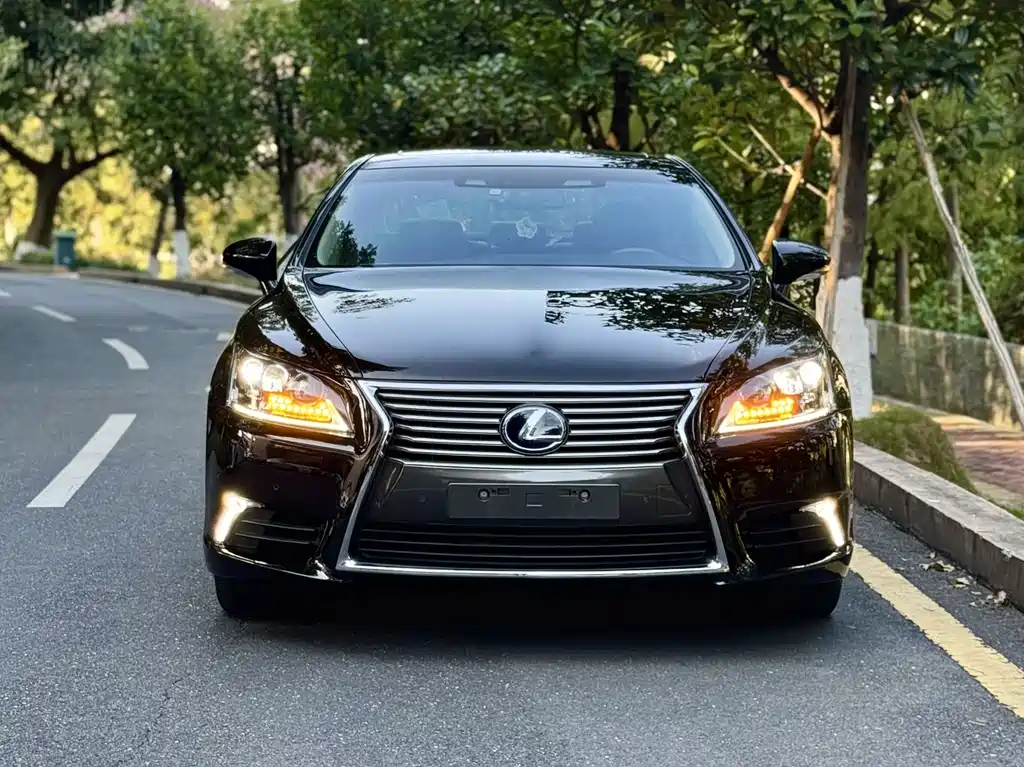 Lexus LS 2013 — фото 2