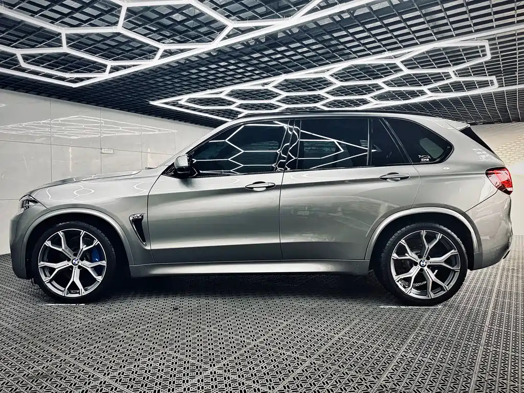 BMW X5 M 2015 — фото 7