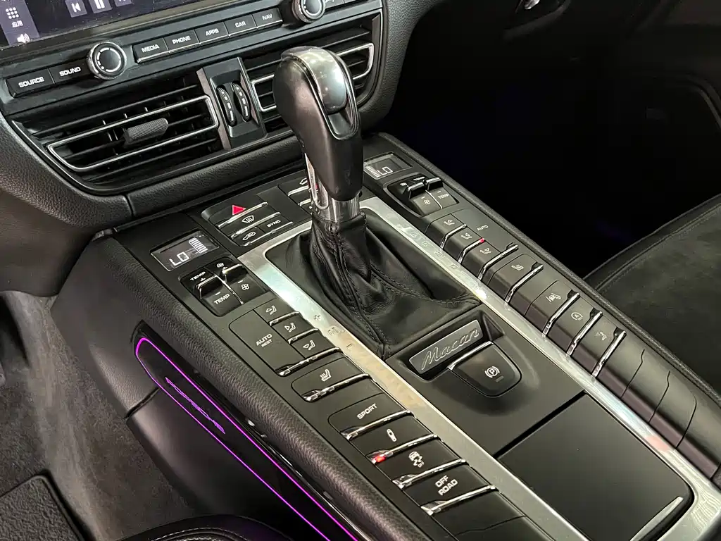 Porsche Macan 2019 — фото 12