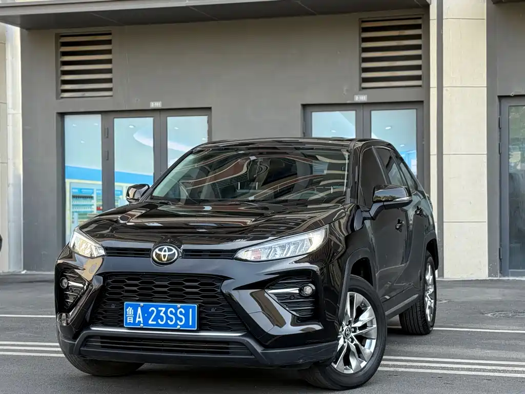 Toyota Wildlander 2021 — фото 1
