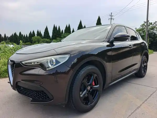 Alfa Romeo Stelvio 2019