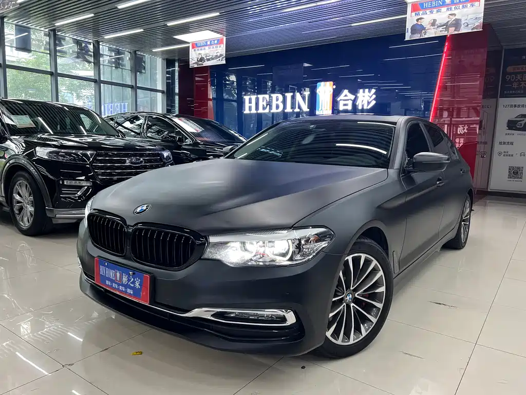 BMW 5 Series 2018 — фото 1