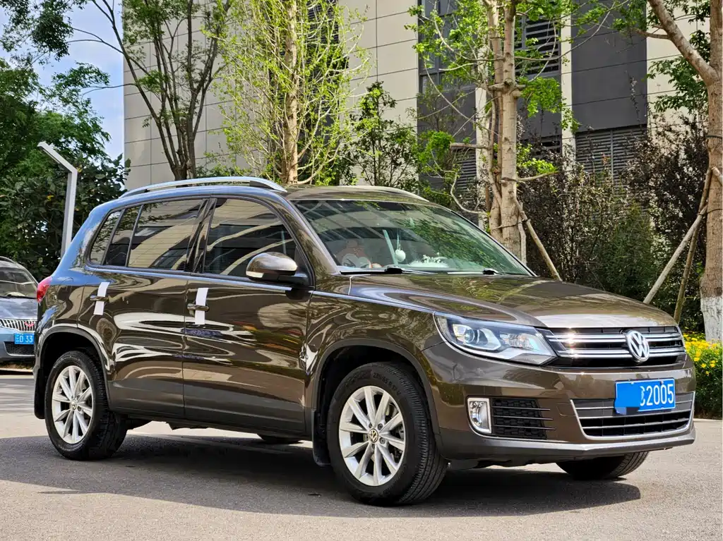 Volkswagen Tiguan 2015 — фото 2