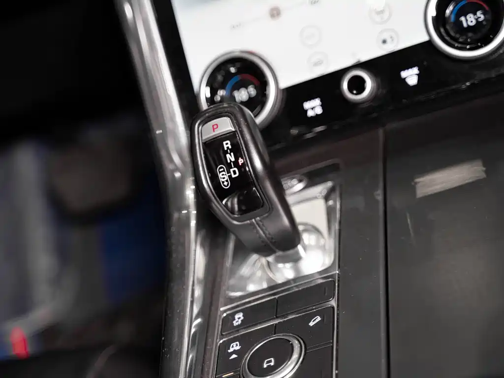 Land Rover Sport 2018 — фото 15