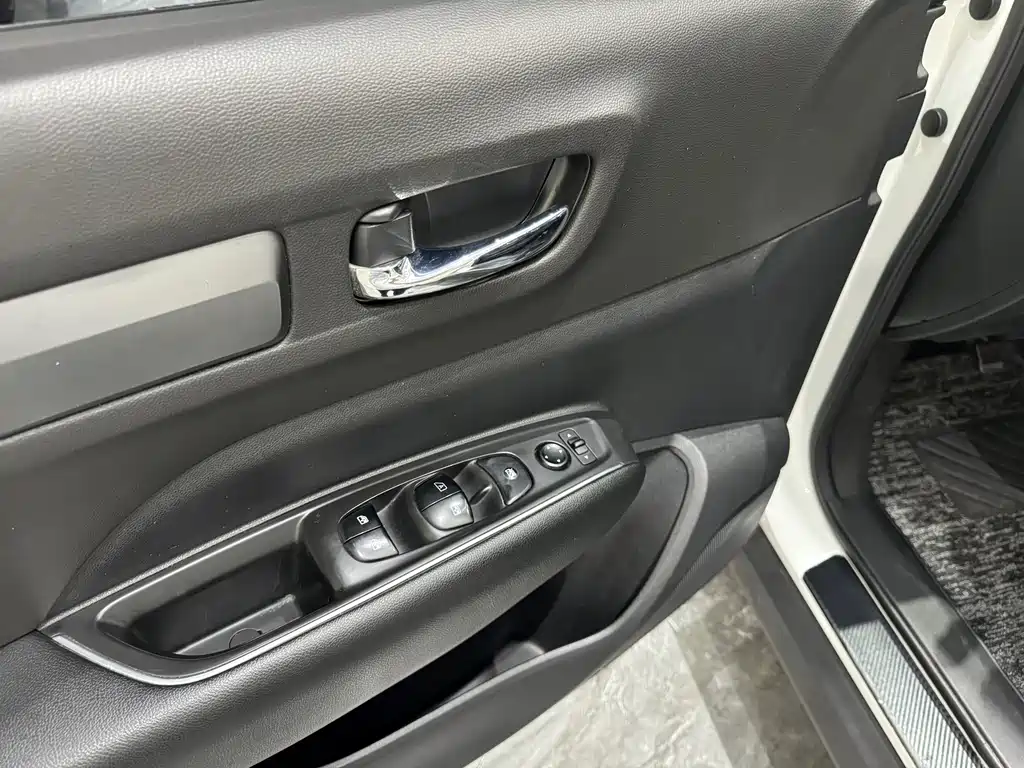 Renault Koleos 2018 — фото 20