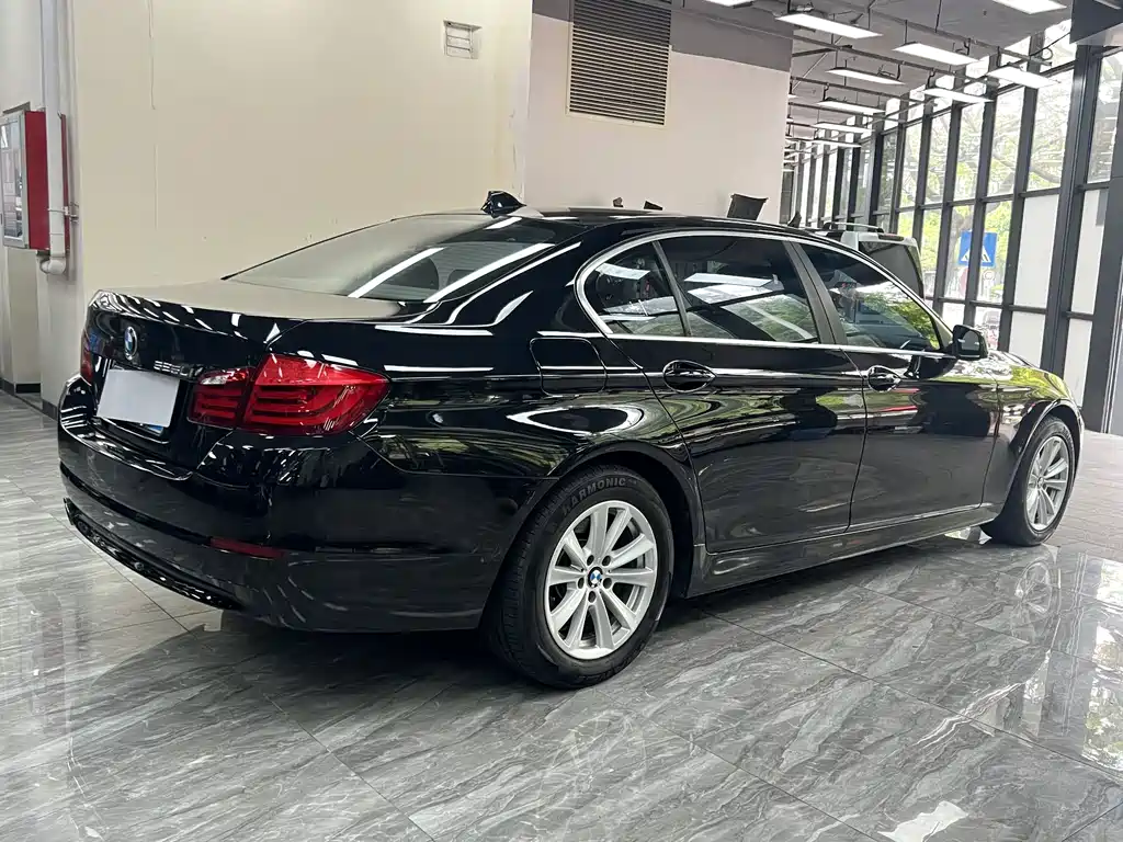 BMW 5 Series 2013 — фото 12