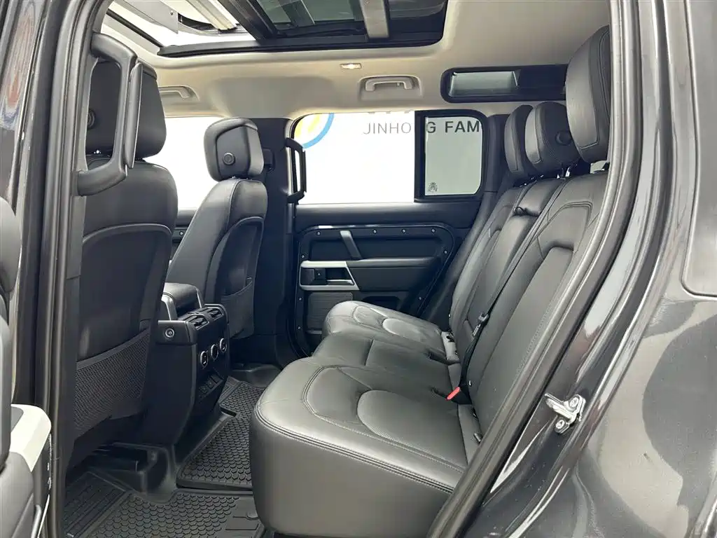 Land Rover Defender 2023 — фото 14