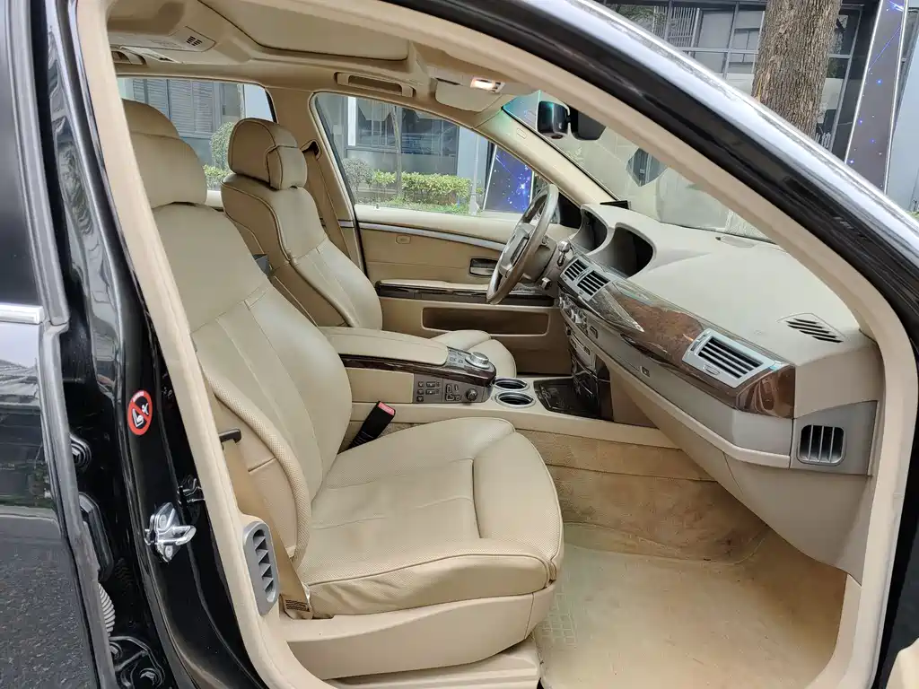 BMW 7 Series 2008 — фото 19