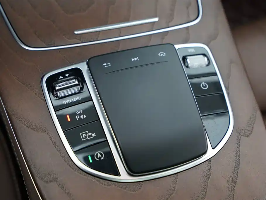 Mercedes-Benz E-Class 2017 — фото 12
